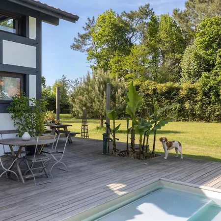 Maison Humanesens Vakantiehuis *